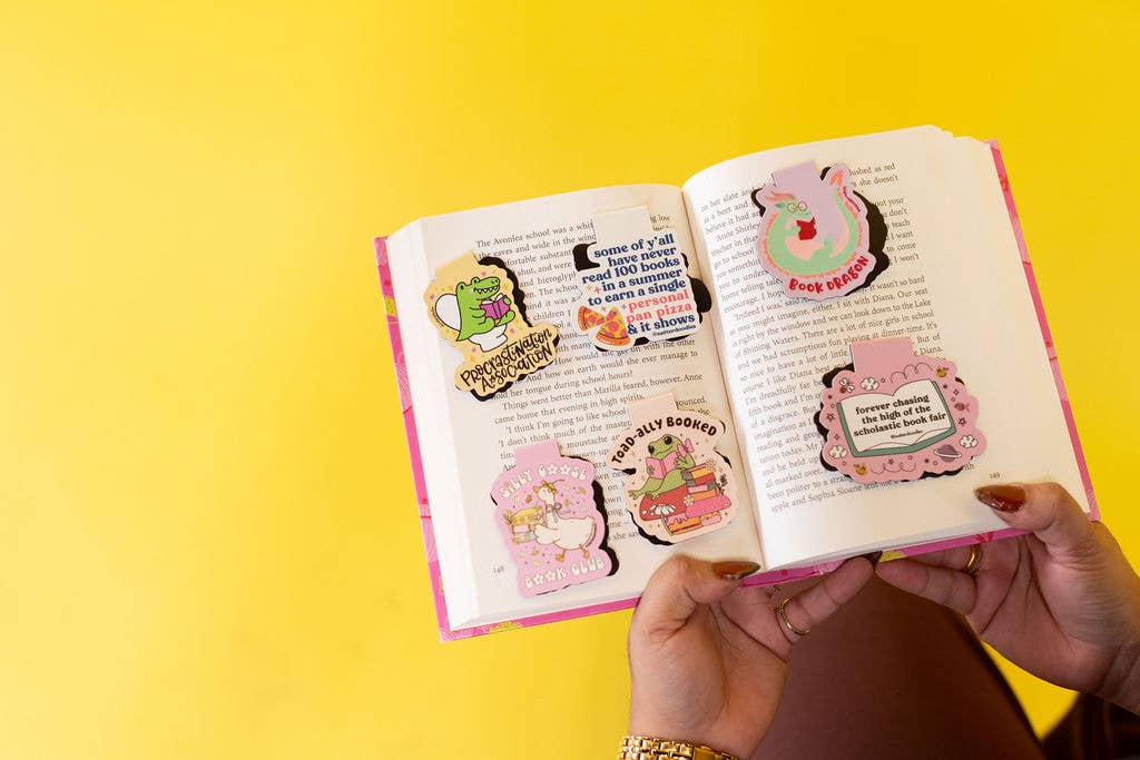 Scholastic Book Fair Magnetic Bookmark – 90s Kid Nostalgia