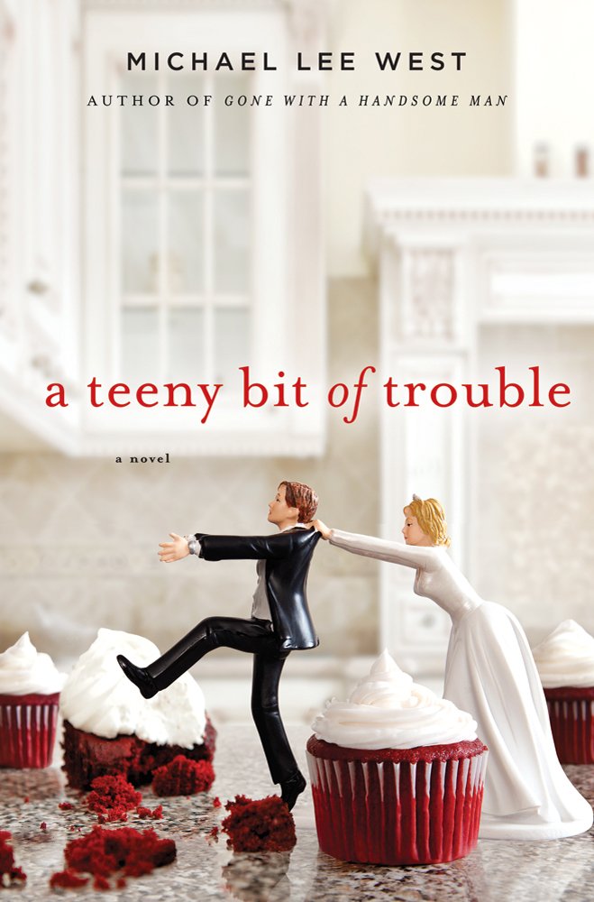 A Teeny Bit of Trouble (Teeny Templeton Mysteries) cover image