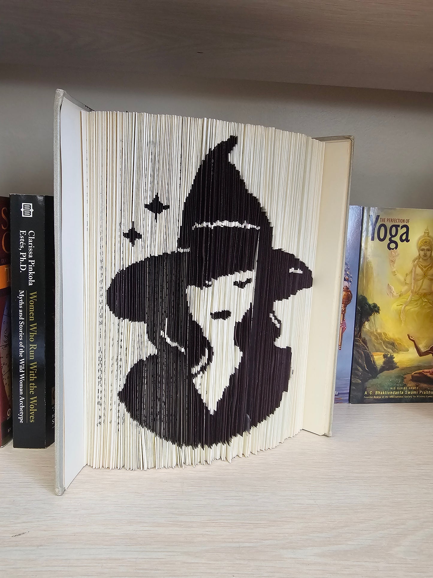 BOOK FOLDING CLASS, BLACK PAPER INSERT