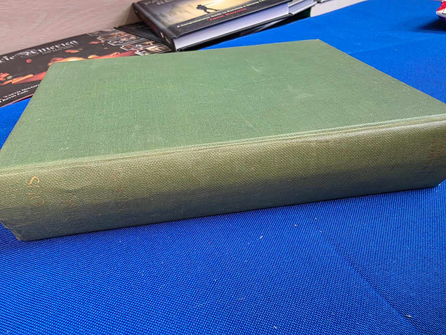 VICTORIOUS LIVING BY E. STANLEY JONES - USED GOOD, COL