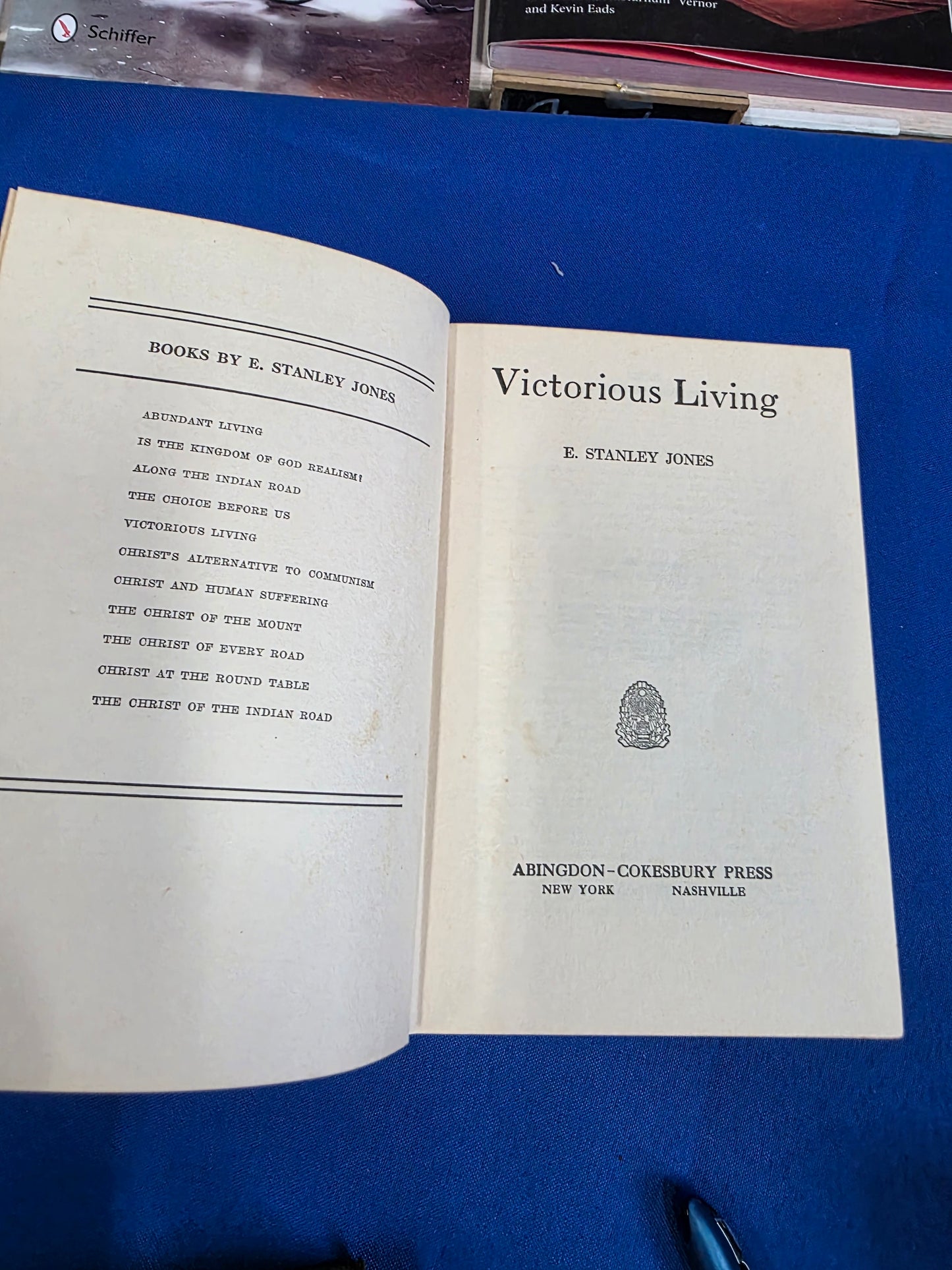 VICTORIOUS LIVING BY E. STANLEY JONES - USED GOOD, COL
