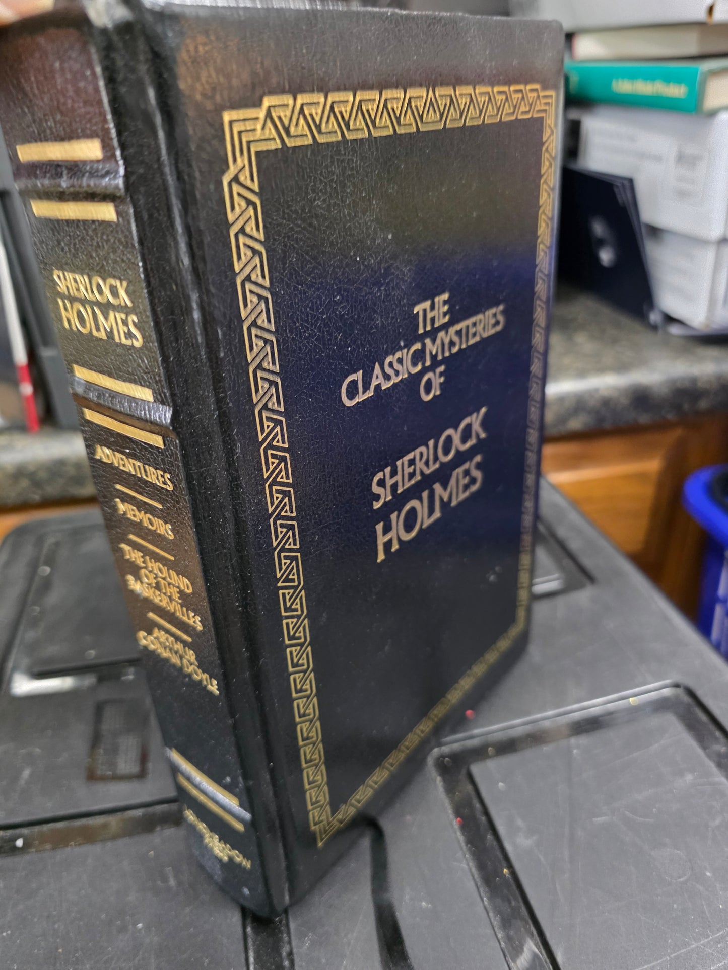 THE CLASSIC MYSTERIES OF SHERLOCK HOLMES