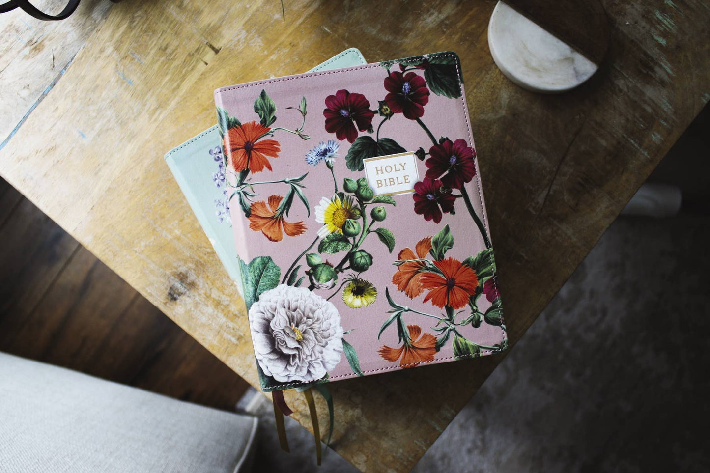 NIV Artisan Collection Bible LP Leathersoft Sage Floral