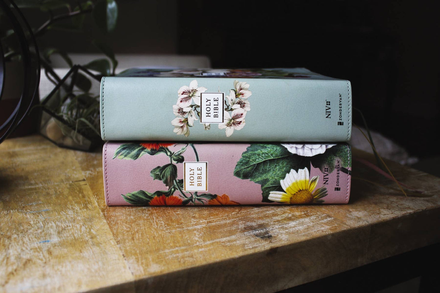 NIV Artisan Collection Bible LP Leathersoft Sage Floral