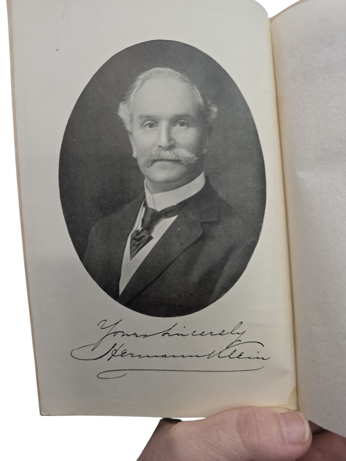 Unmusical New York - A Brief Criticism of Triumphs, Failures and Abuses-HERMAN KLEIN