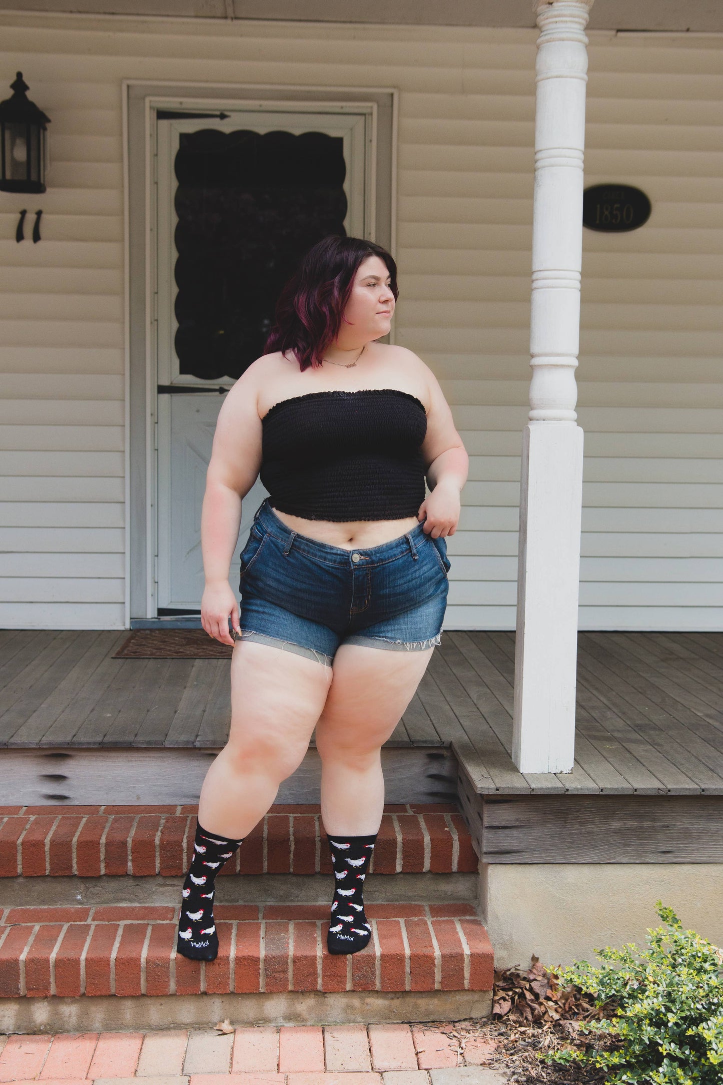 MeMoi Chickens Bamboo Blend Crew Socks: Legion Blue / 9-11